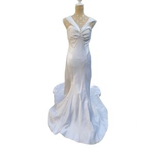 Anna Maier Ulla Maija Couture wedding dress 10